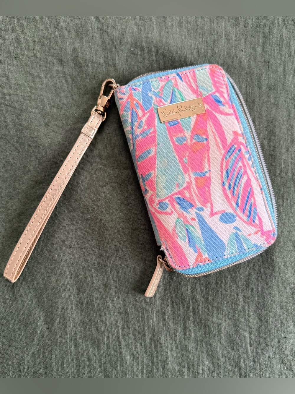 Lilly Pulitzer Pink Blue Floral Wristlet with Gold Logo